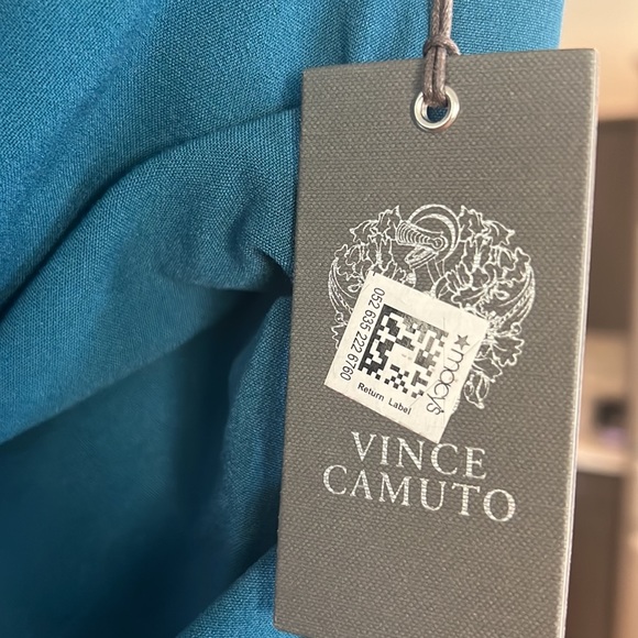 Beautiful gown - Picture 2 of 2